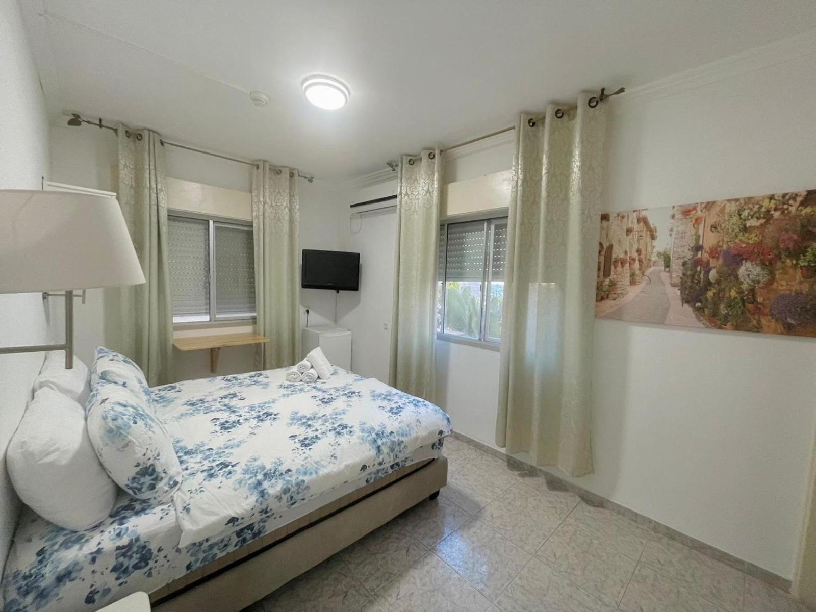 Amigo Hotel On The Beach Nahariya Exterior photo
